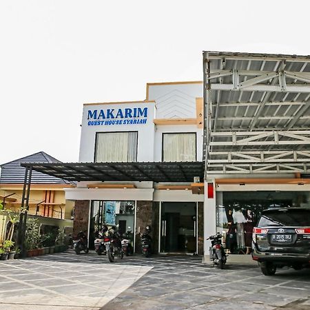 OYO 90221 Makarim Guest House Syariah Pangkalanbuun Dış mekan fotoğraf