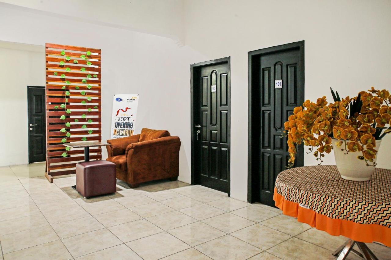 OYO 90221 Makarim Guest House Syariah Pangkalanbuun Dış mekan fotoğraf