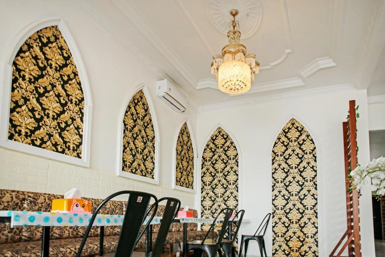 OYO 90221 Makarim Guest House Syariah Pangkalanbuun Dış mekan fotoğraf