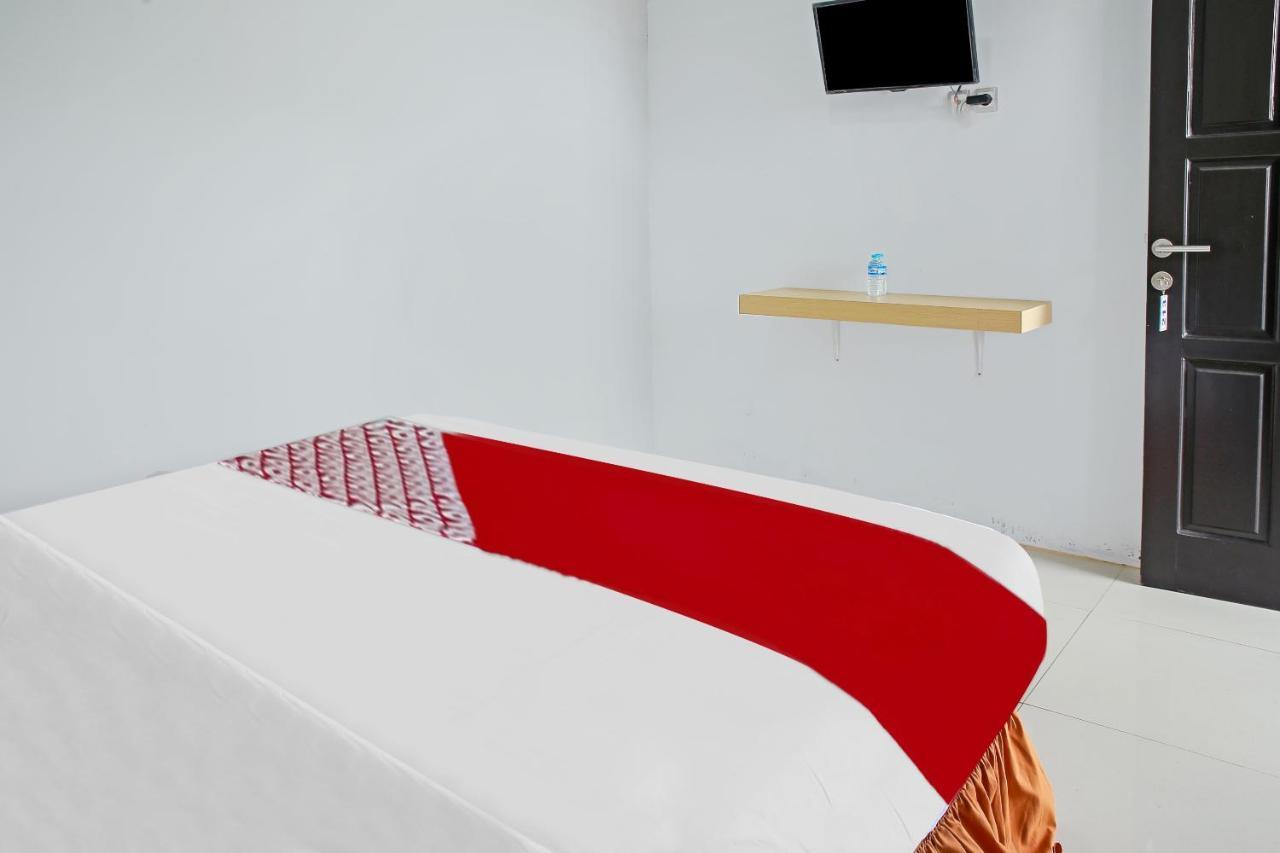 OYO 90221 Makarim Guest House Syariah Pangkalanbuun Dış mekan fotoğraf