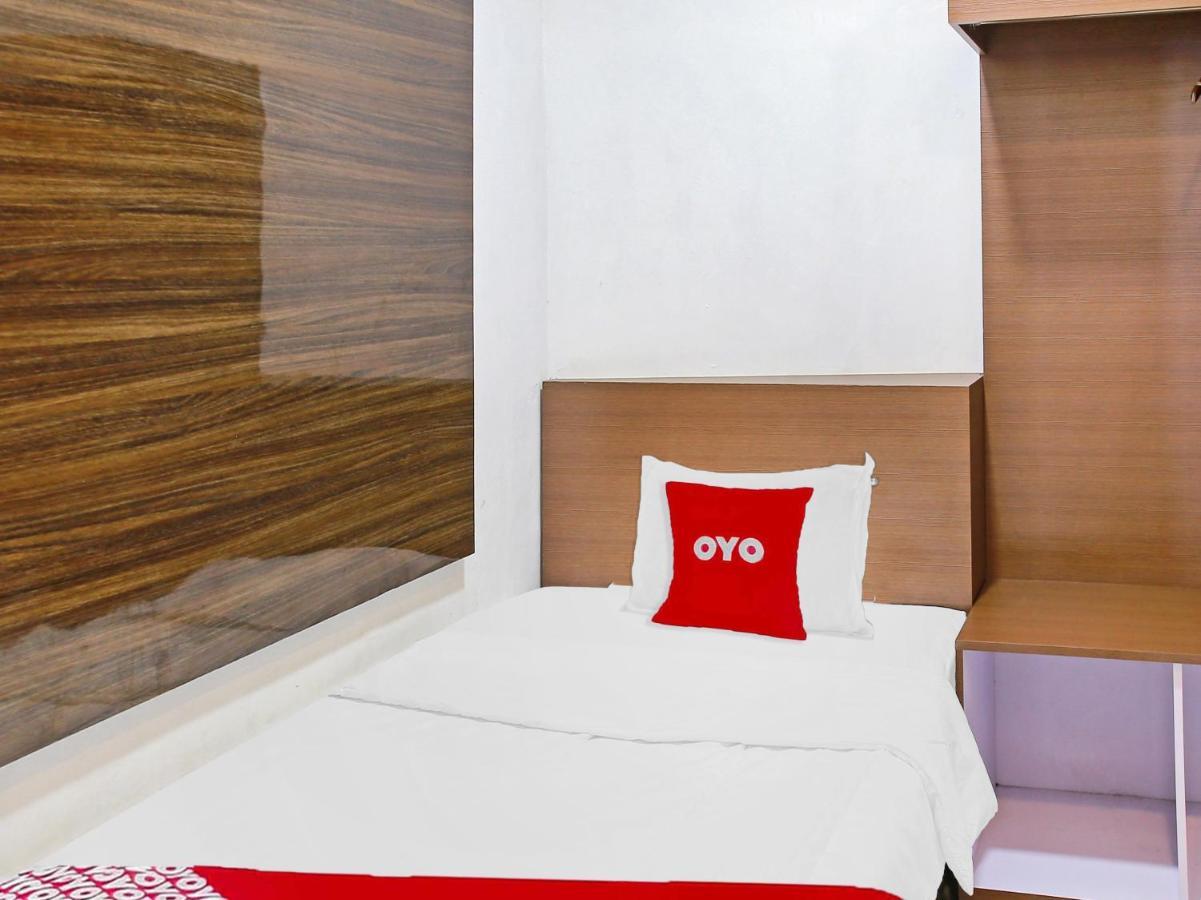 OYO 90221 Makarim Guest House Syariah Pangkalanbuun Dış mekan fotoğraf