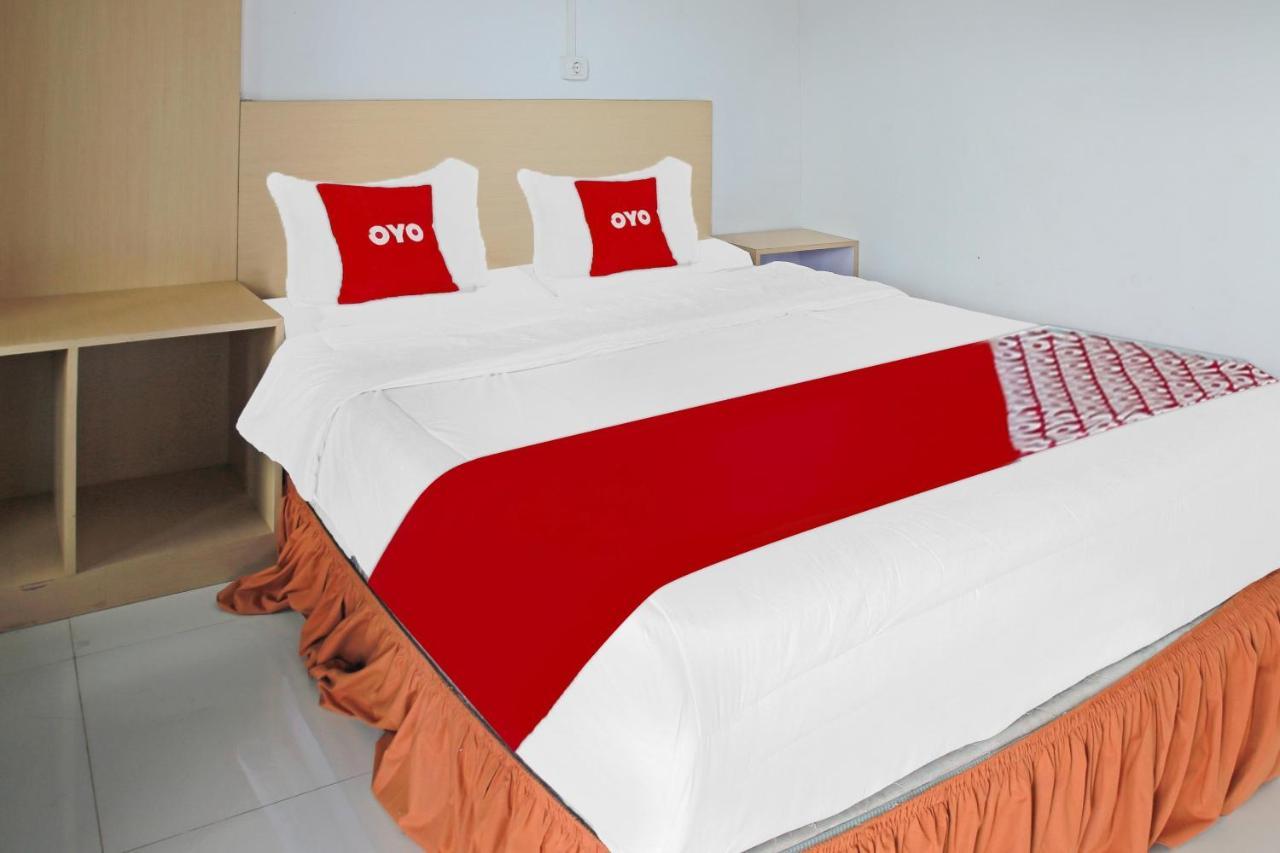 OYO 90221 Makarim Guest House Syariah Pangkalanbuun Dış mekan fotoğraf