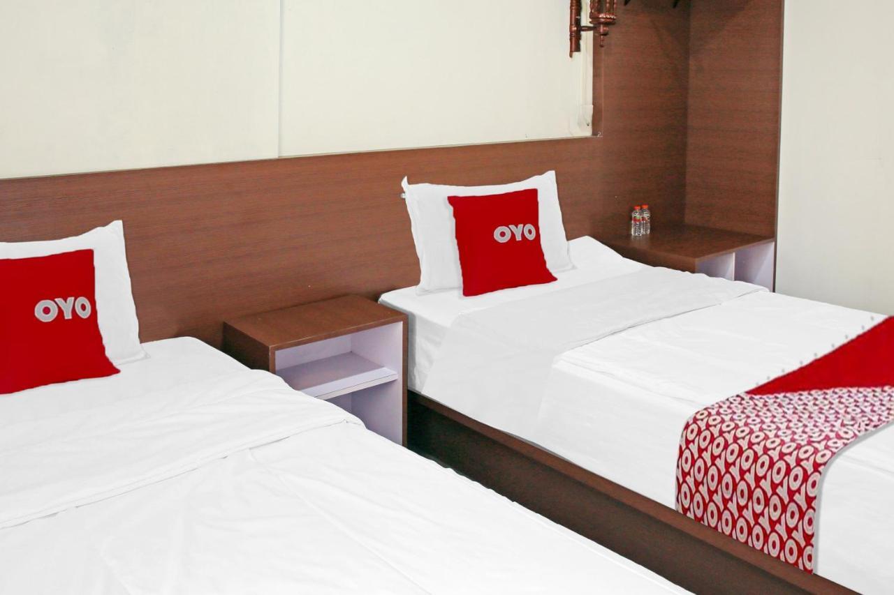 OYO 90221 Makarim Guest House Syariah Pangkalanbuun Dış mekan fotoğraf
