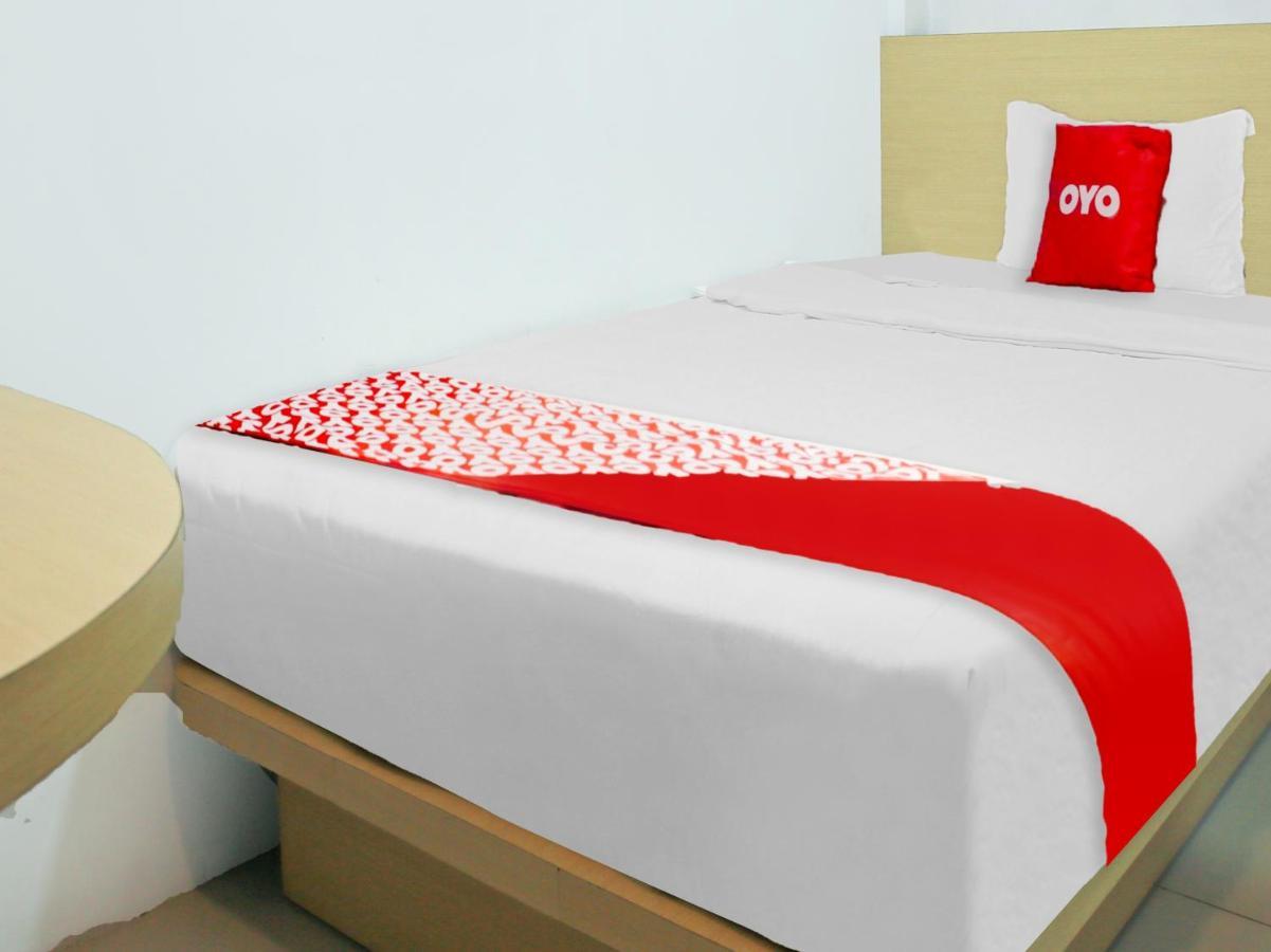 OYO 90221 Makarim Guest House Syariah Pangkalanbuun Dış mekan fotoğraf