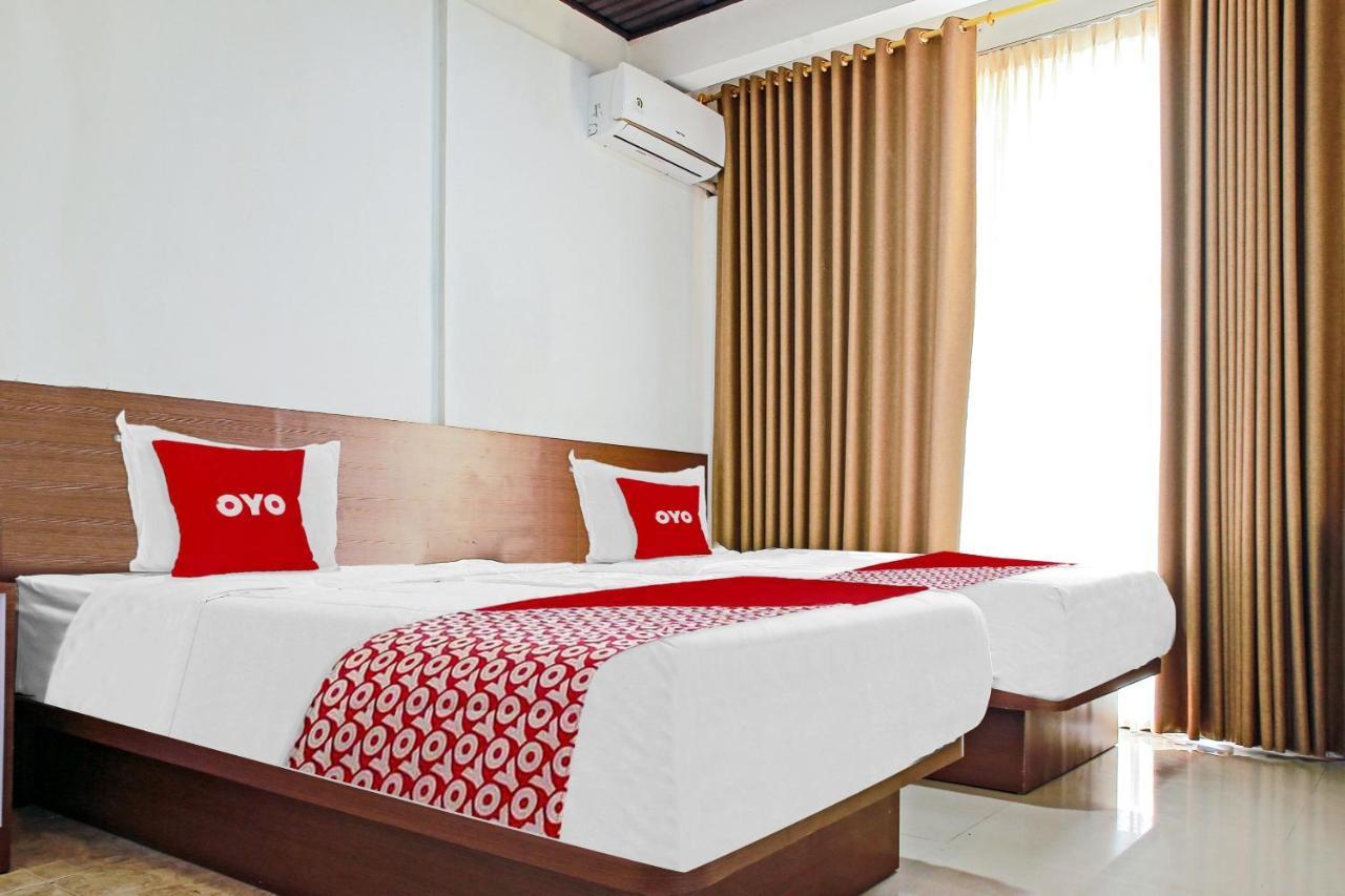 OYO 90221 Makarim Guest House Syariah Pangkalanbuun Dış mekan fotoğraf